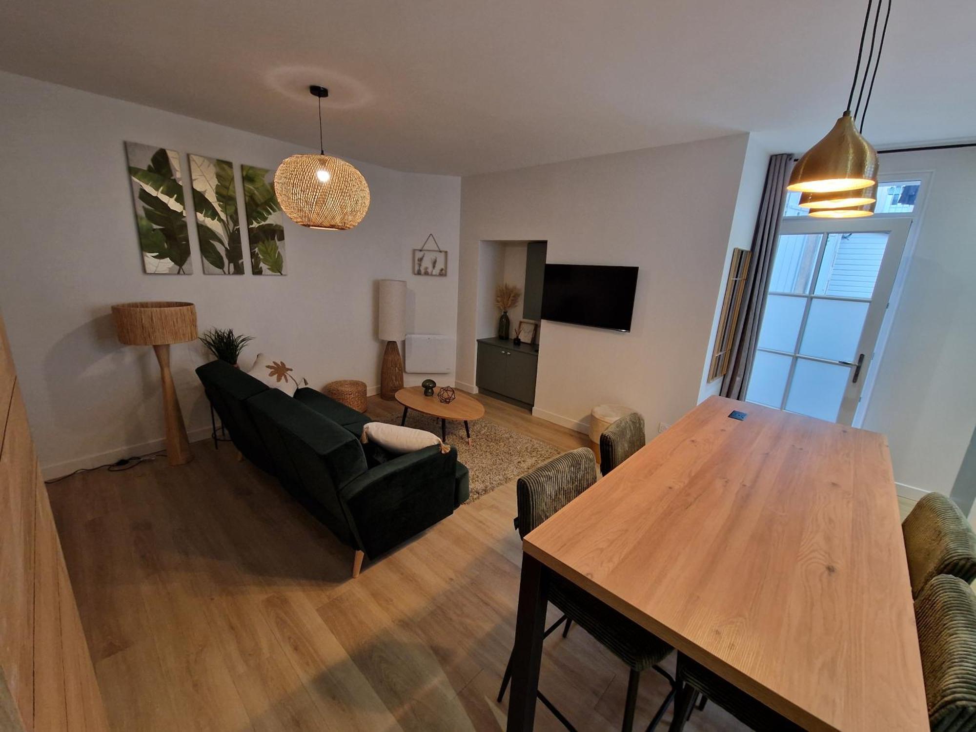 Apartment Elegance Showroom - En Hyper Centre Bourges