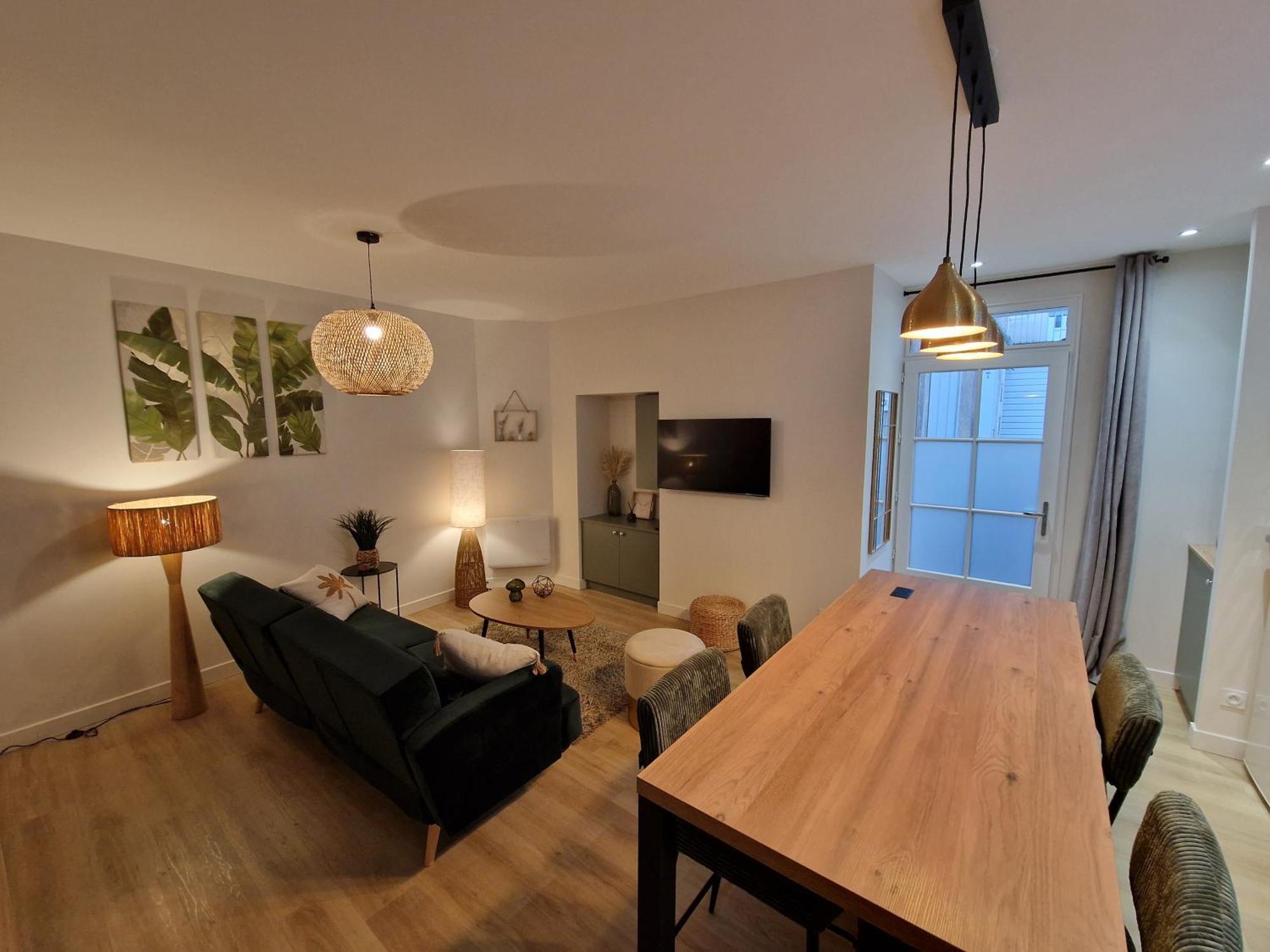 Elegance Showroom - En Hyper Centre Apartment