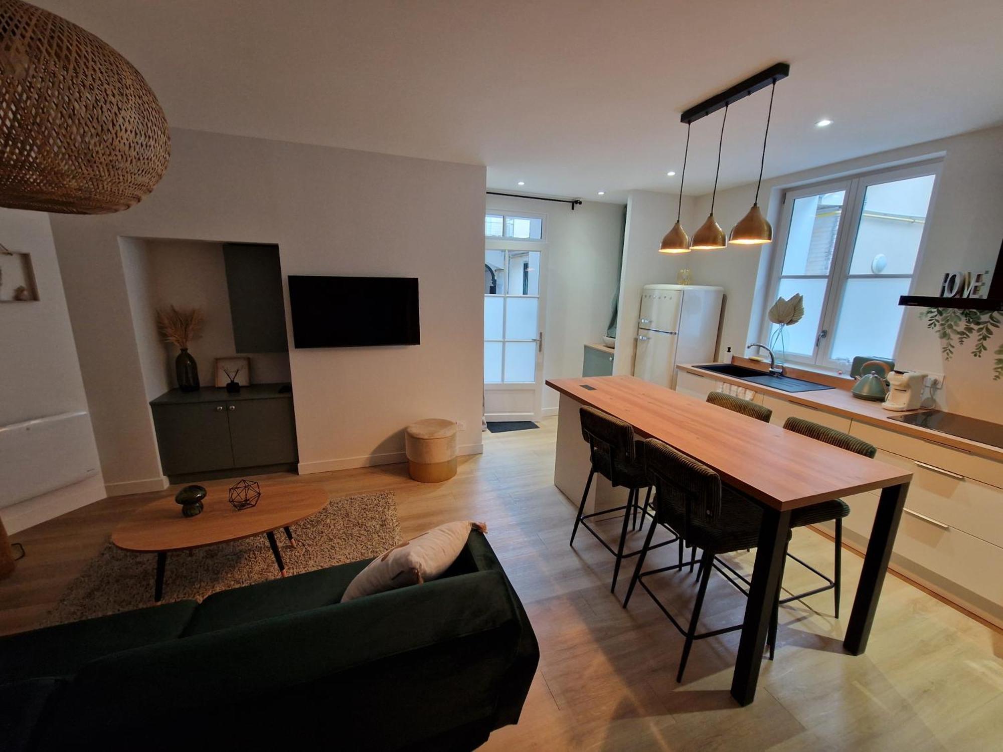 Elegance Showroom - En Hyper Centre Apartment
